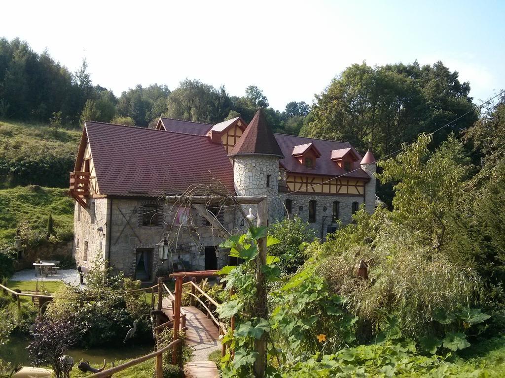 Zbojna Debra Bed & Breakfast Golejow Ruang foto
