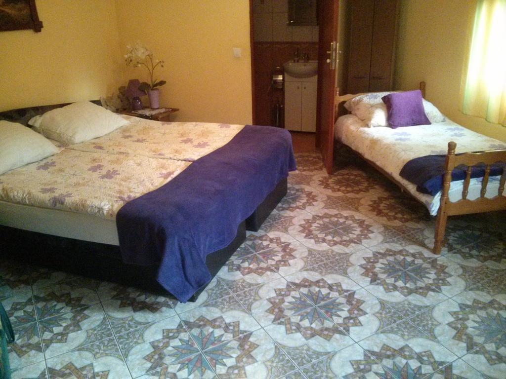Zbojna Debra Bed & Breakfast Golejow Ruang foto