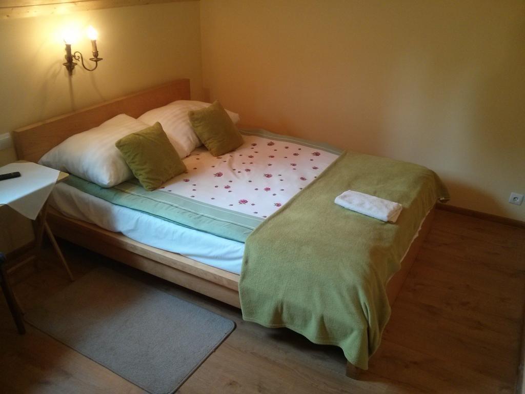 Zbojna Debra Bed & Breakfast Golejow Ruang foto