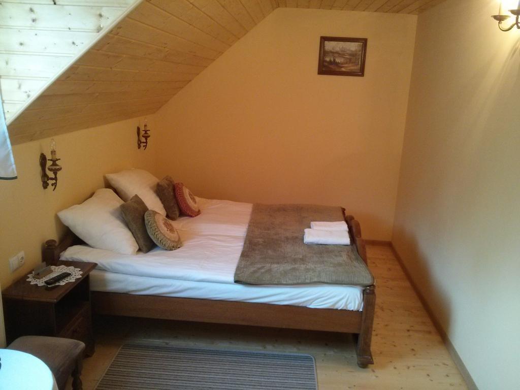 Zbojna Debra Bed & Breakfast Golejow Bagian luar foto