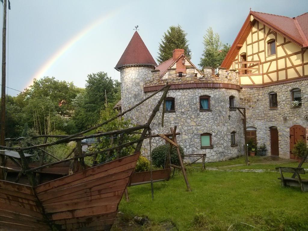 Zbojna Debra Bed & Breakfast Golejow Bagian luar foto