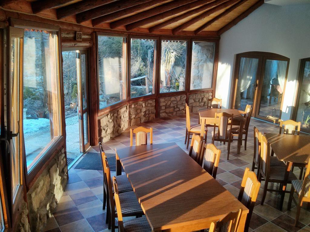 Zbojna Debra Bed & Breakfast Golejow Bagian luar foto